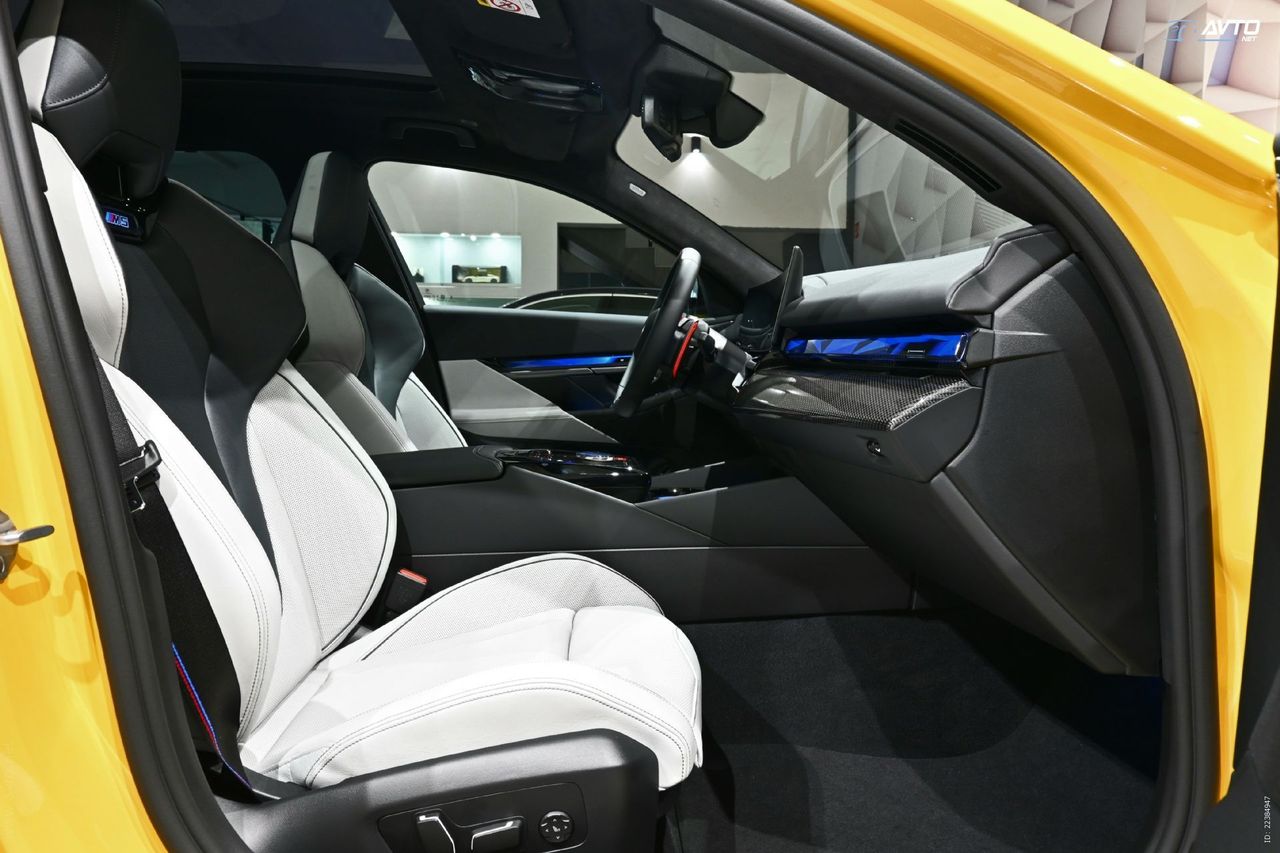 Notranja slika - BMW Serija 5 - BMW M5 AUT. - 15