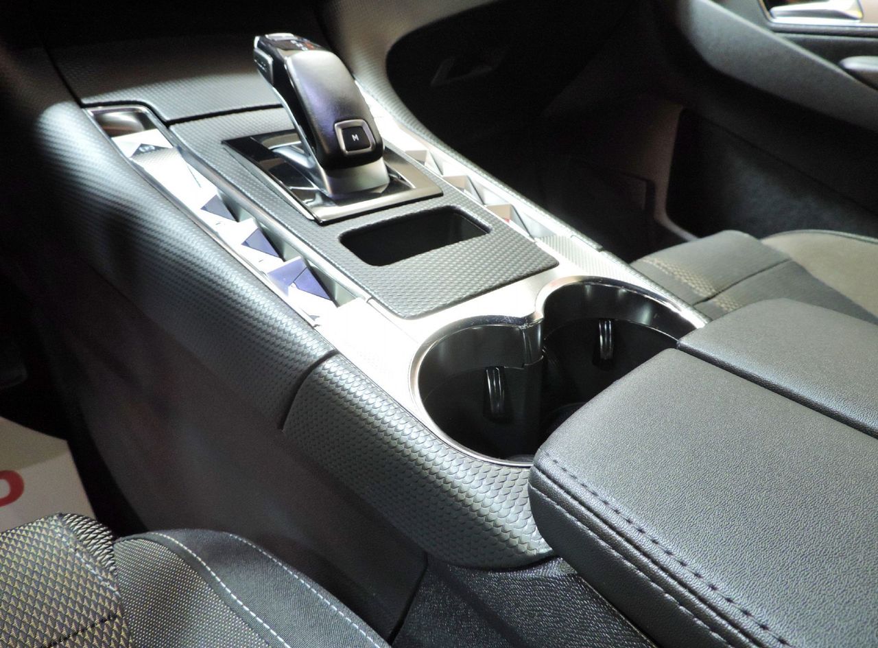 Zunanja slika - DS DS 7 - Bastille BlueHDi 130 S S EAT8 NOVI MODEL - 16