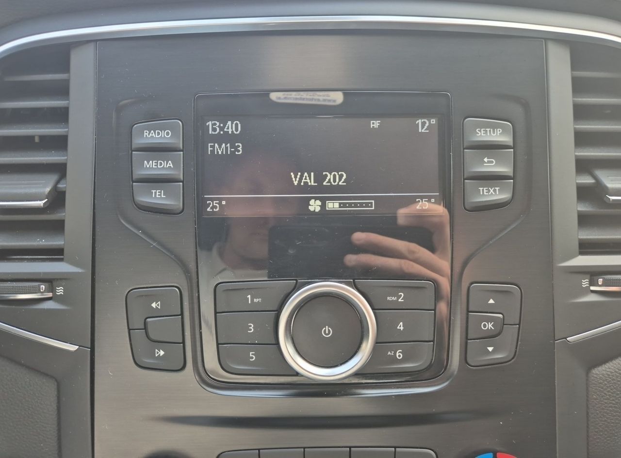 Zunanja slika - Renault Mégane - Megane GRANDTOUR dCi 110 BUSINESS-SLO-1.LAST-SAMO 138TKM - 14