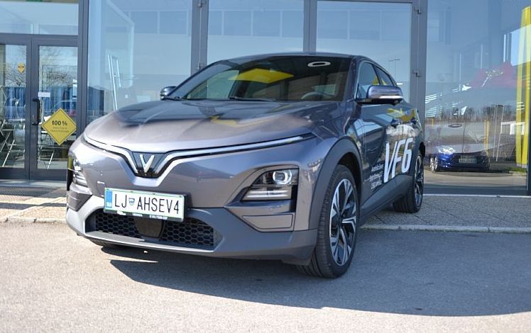 Zunanja slika - Vinfast VF6 - PLUS - 2