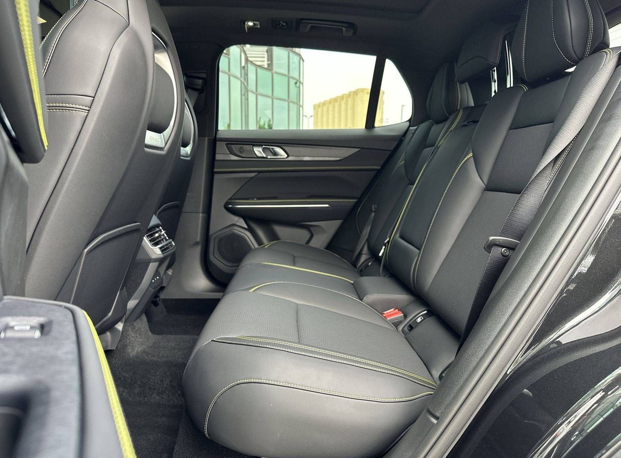 Zunanja slika - Lynk & Co 01 - More 2025 Priključni hibrid... - 11