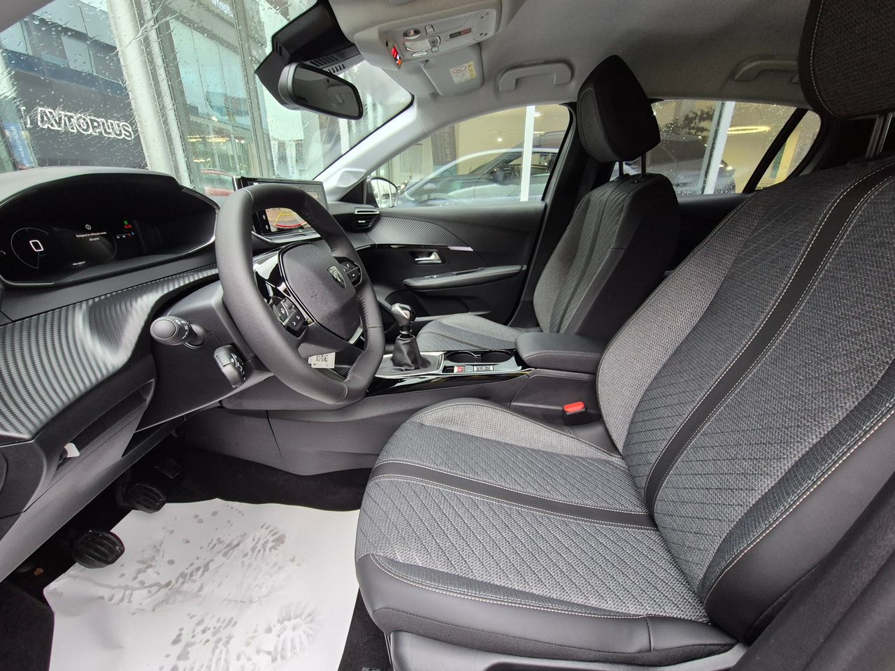 Zunanja slika - Peugeot 208 - Allure PureTech 100 - DARILO - 18