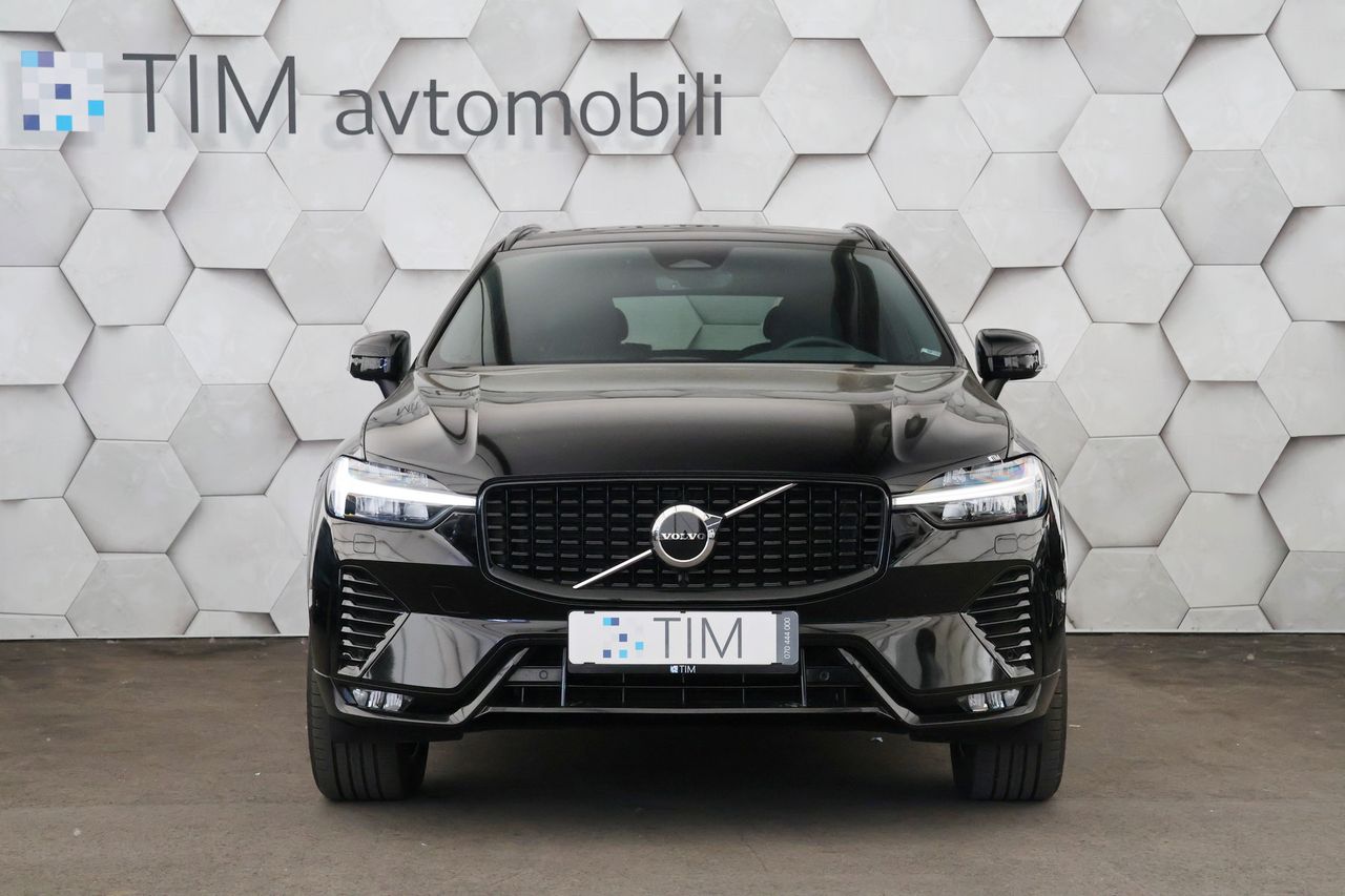Zunanja slika - Volvo XC60 - B4D 2.0d AWD Geartronic R-Design DARK Plus 197KM - 5