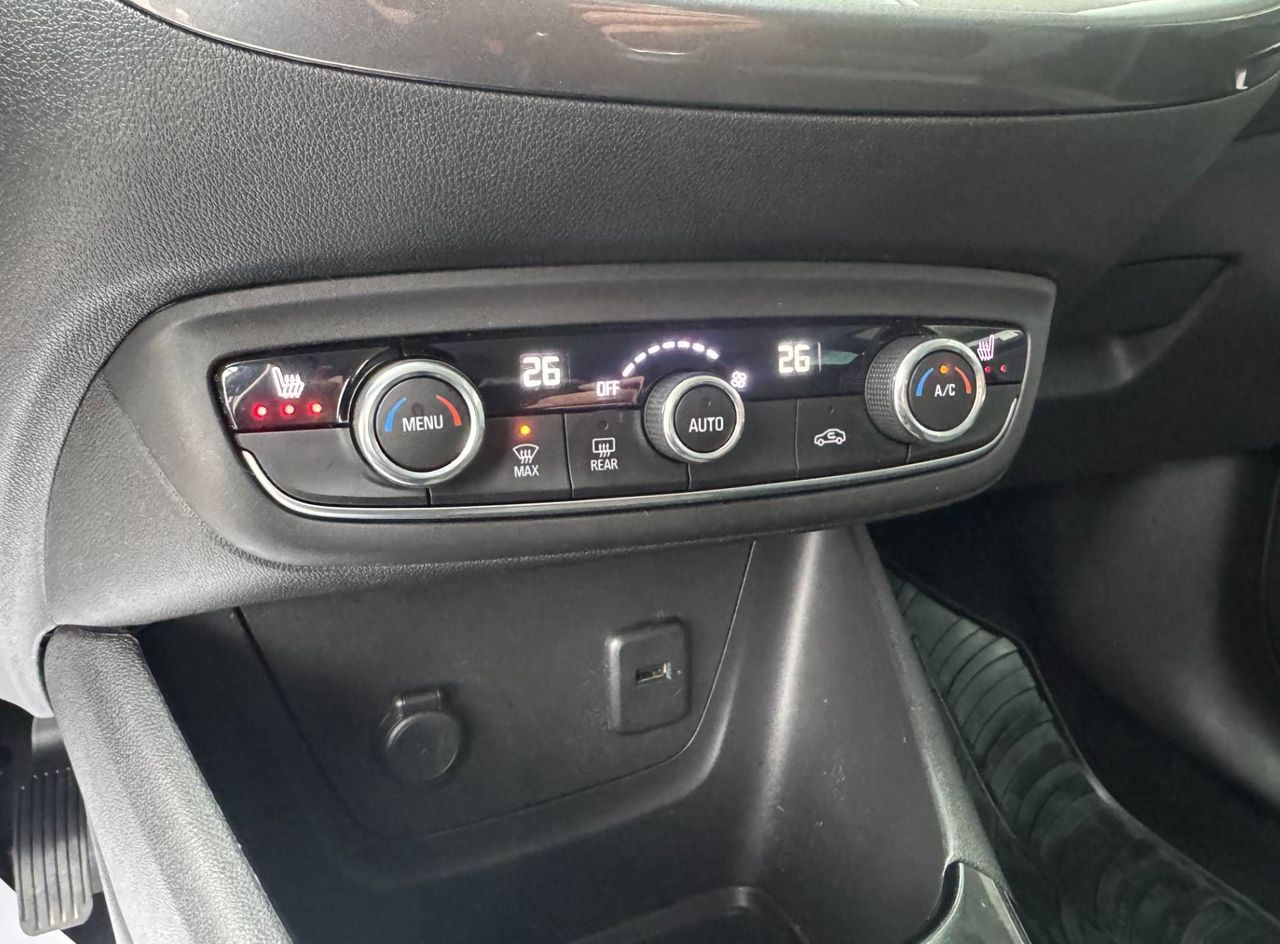 Zunanja slika - Opel Crossland X - 1.2 TURBO°INNOVATION°1.LAST°SLO°PDC°ALU°VELIK SE.. - 12