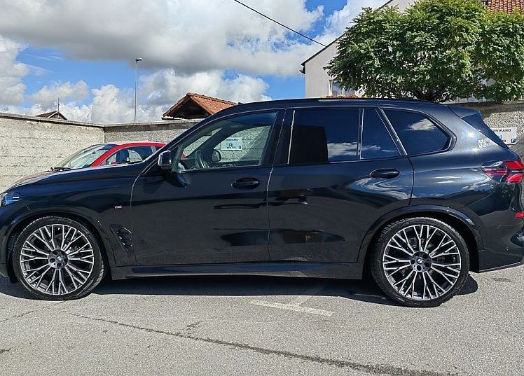Zunanja slika - BMW X5 - serija : 30d-XD-M-PAKET-ZRAČNO-PANO-SOFT-CL-360KAM-LASER-22 - 2
