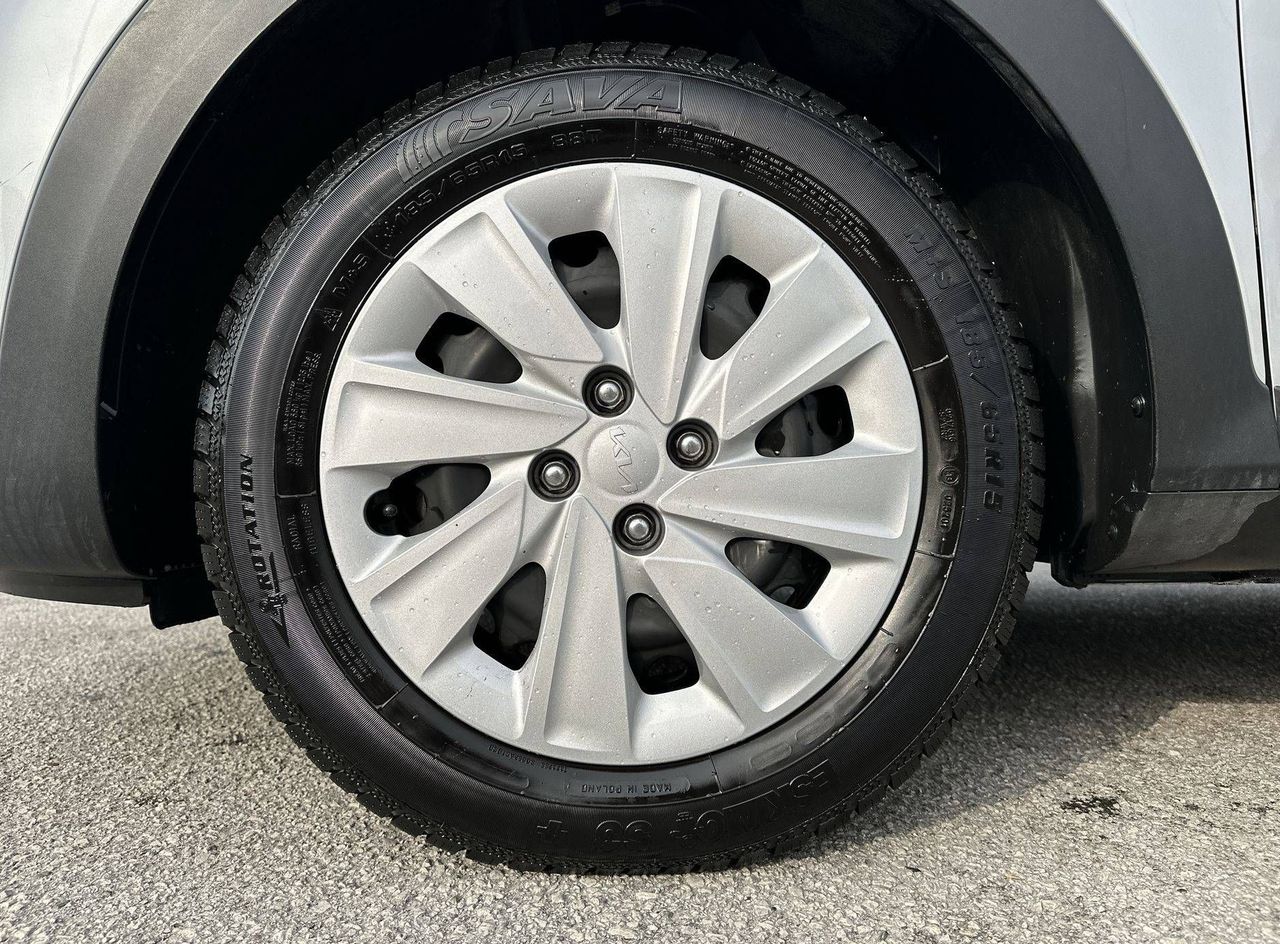 Zunanja slika - KIA Stonic - 1.2 DPI  LX Fun M T - 9