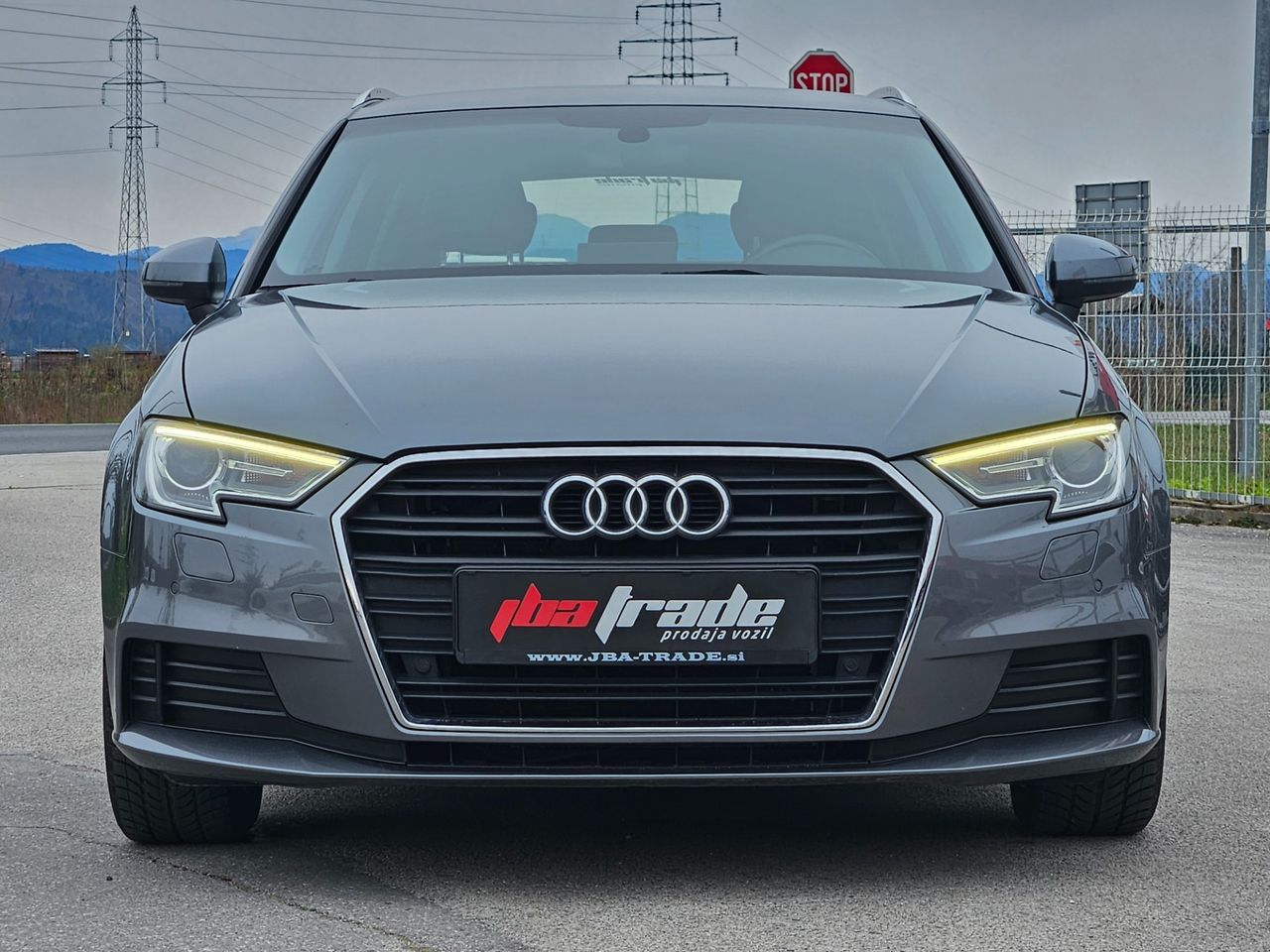 Zunanja slika - Audi A3 - 1,4 TFSI CoD ultra Ambiente - 3