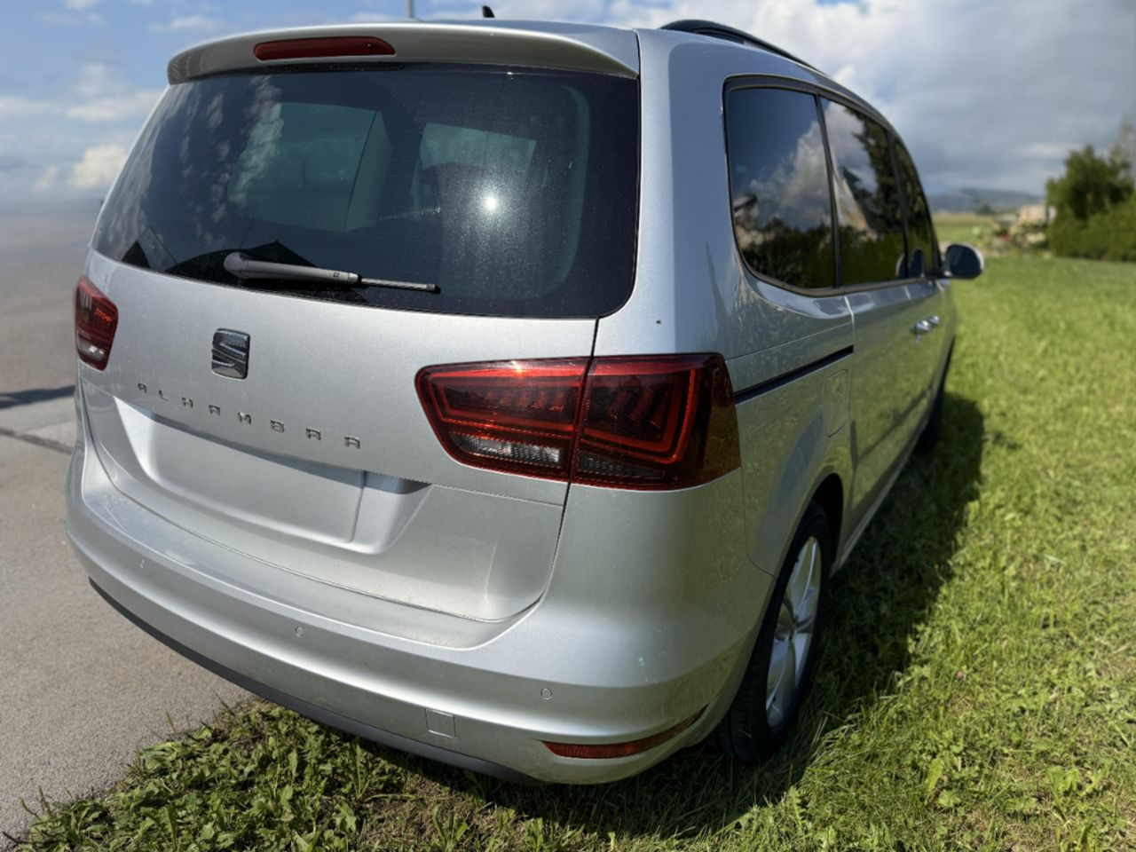Zunanja slika - Seat Alhambra - 2,0 TDI Ecomotive Style Advanced - 4