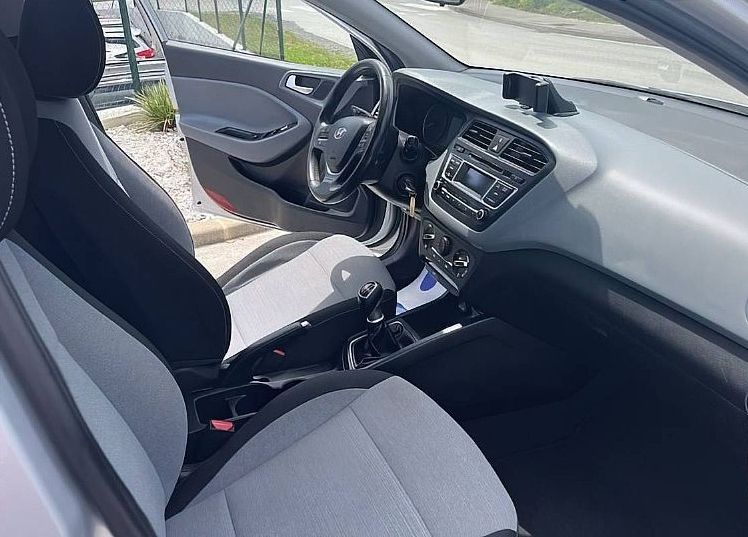 Zunanja slika - Hyundai i20 - 1.1 CRDI COMFORT SAMO 121293 KM ZELO LEP... - 9