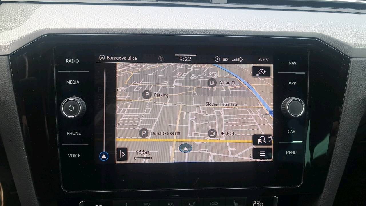 Notranja slika - VW Passat - 2,0 TDI BMT SCR Business DSG - 10