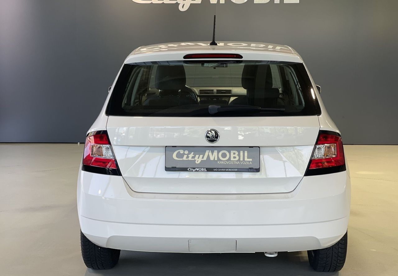 Zunanja slika - Škoda Fabia - 1.4TDI-KLIMA-TEMPOMAT-TOUCH SCREEN - 6