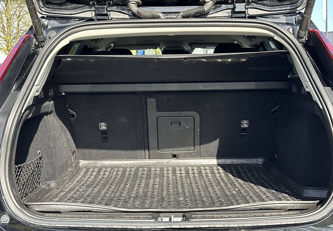 Zunanja slika - Volvo V60 - B4D Momentum Avt... - 12