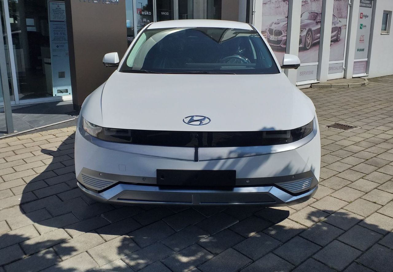 Zunanja slika - Hyundai Ioniq 5 - 168kW PREMIUM 84kWh .VOZILA V PRIHODU - 8