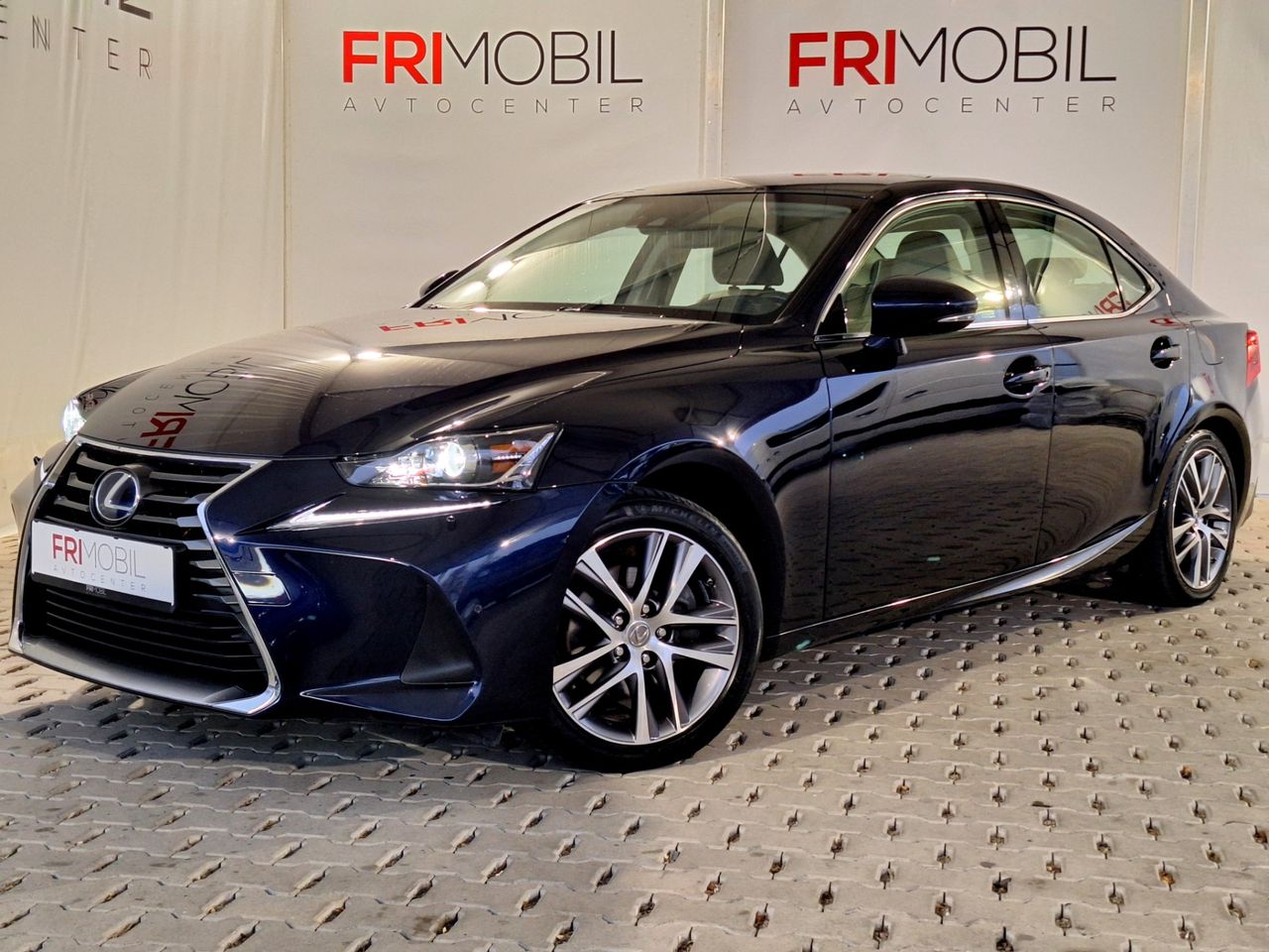 Zunanja slika - Lexus IS - 300h Base - 1
