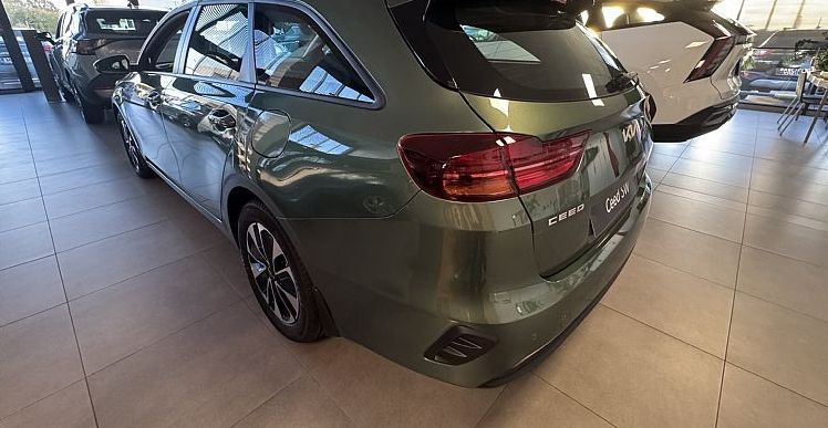 Zunanja slika - KIA Ceed - SW 1.5 T-GDi LX Champion M T - 5