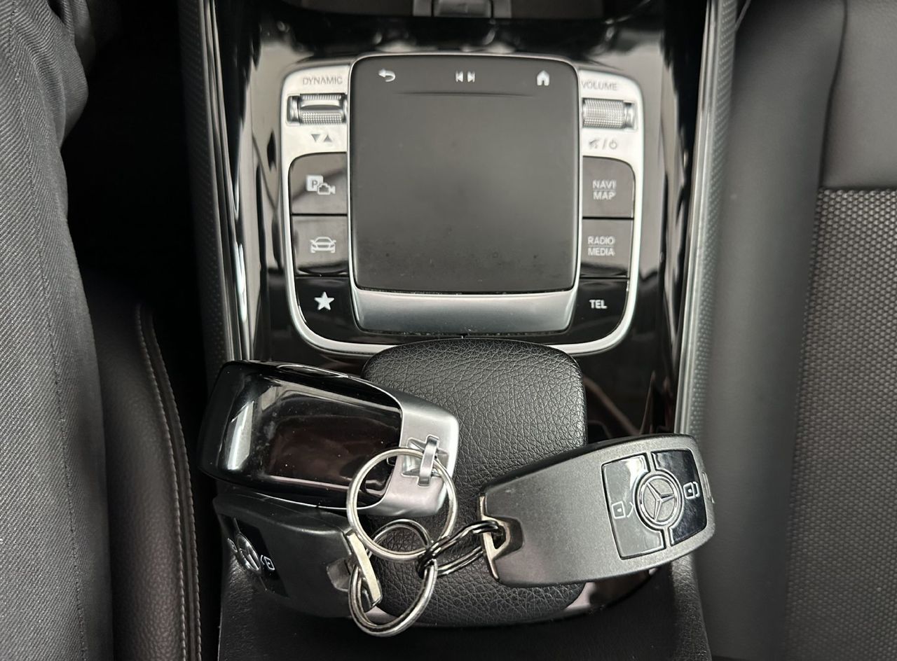 Zunanja slika - Mercedes-Benz GLB-Razred - GLB 200 d 4MATIC Avt.NEMŠKI.KAMERA.PANORAMA.NAVI - 10