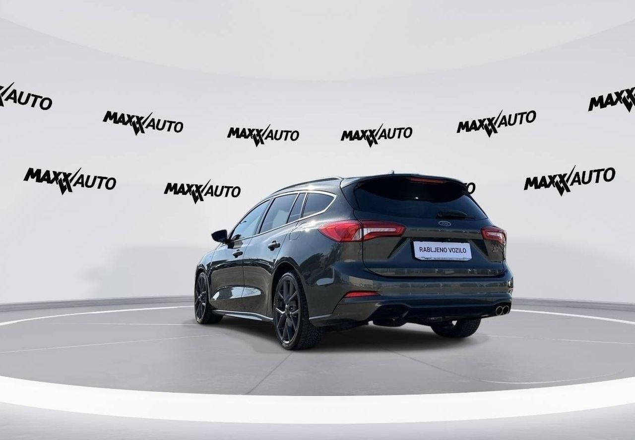 Zunanja slika - Ford Focus - 2.0 ST LED 19 RECARO KAMERA GRETJE SEDEŽEV - 7