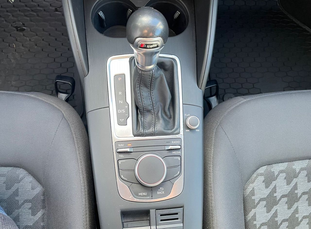 Zunanja slika - Audi A3 - 1.6 TDI Ambiente S tronic - 13