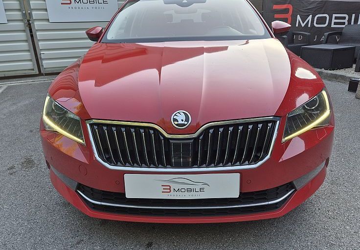 Zunanja slika - Škoda Superb - 2.0 TDI L K DSG 140 kW PANORAMA-USNJE-ACC - 2