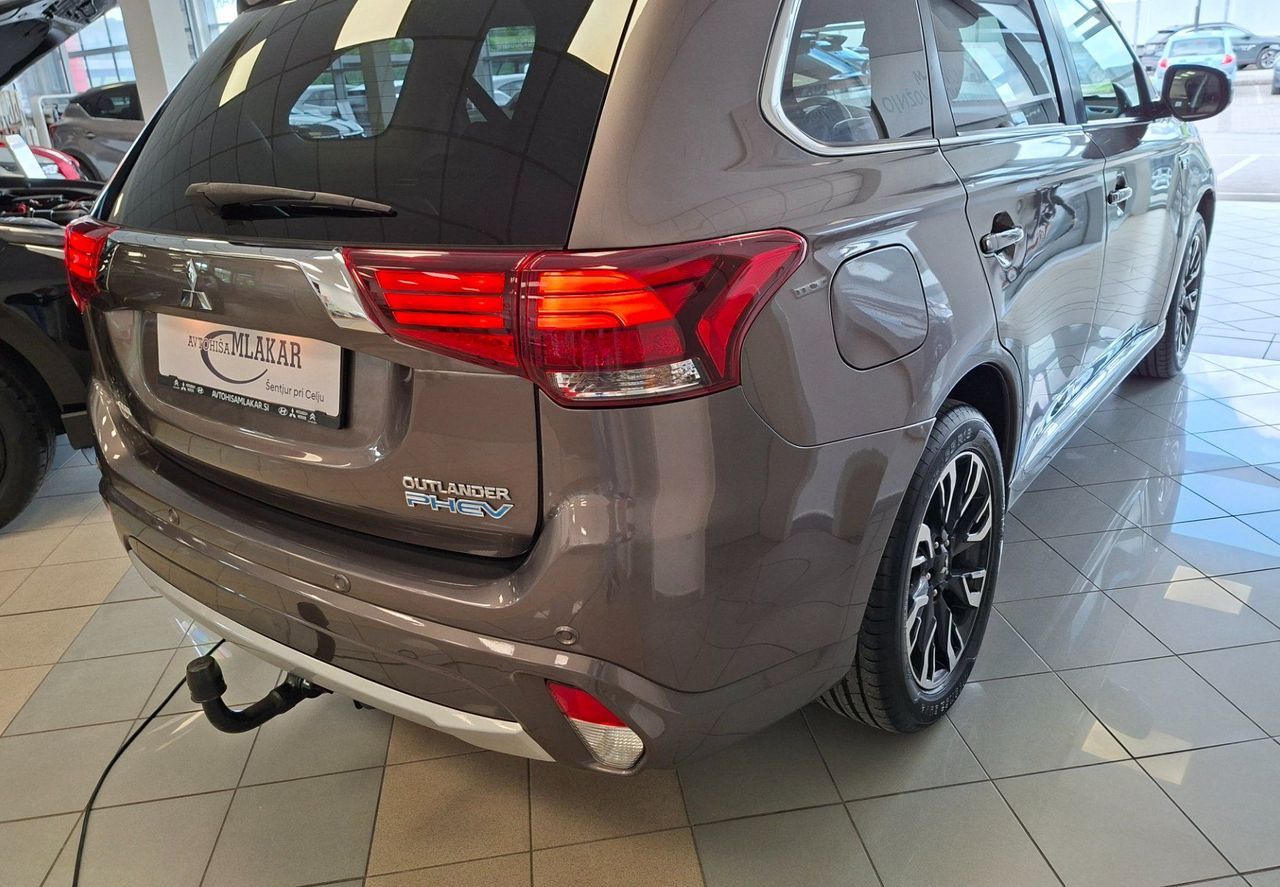 Zunanja slika - Mitsubishi Outlander - PHEV 4WD 2.0 Instyle Navi+ Avt.-SLO-ODLIČEN- - 4