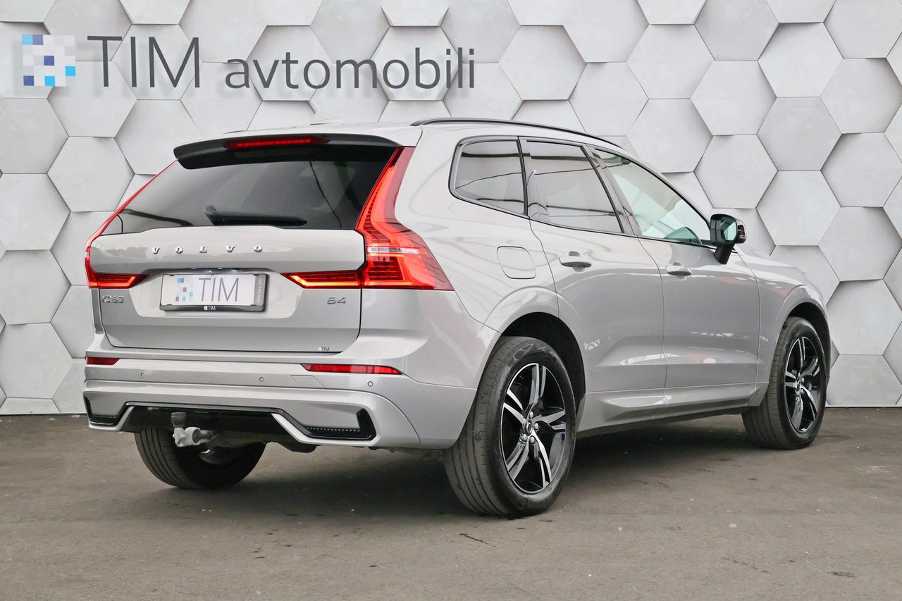 Zunanja slika - Volvo XC60 - B4D AWD Geartronic R-Design DARK Plus 197KM - 3