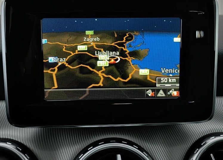 Zunanja slika - Mercedes-Benz GLA-Razred - 200-156KM-2XAMG-LINE-KAMERA-NAVI-GRET-SED-80.000KM - 14