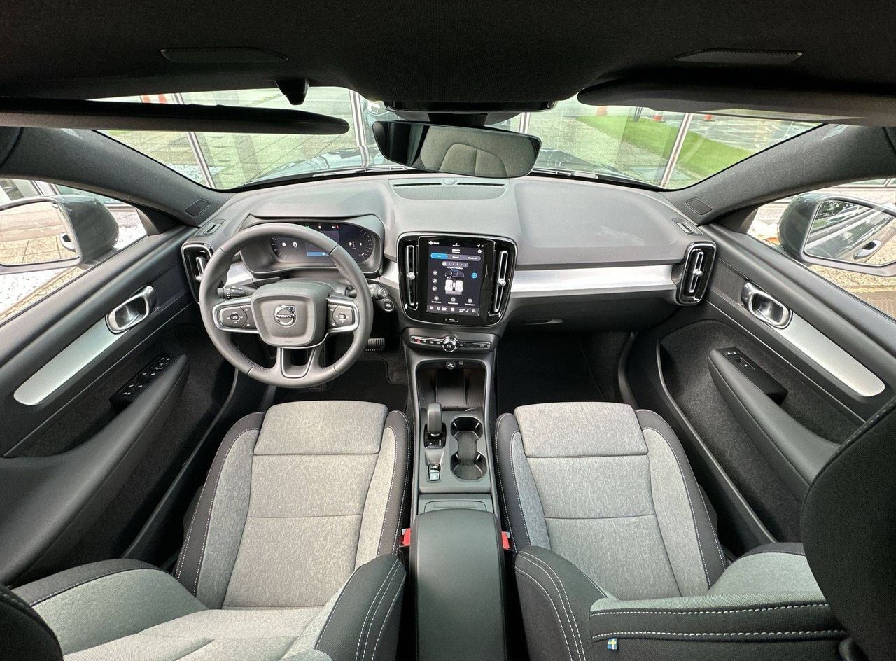 Zunanja slika - Volvo XC40 - B3 P Core AT DCT... - 20