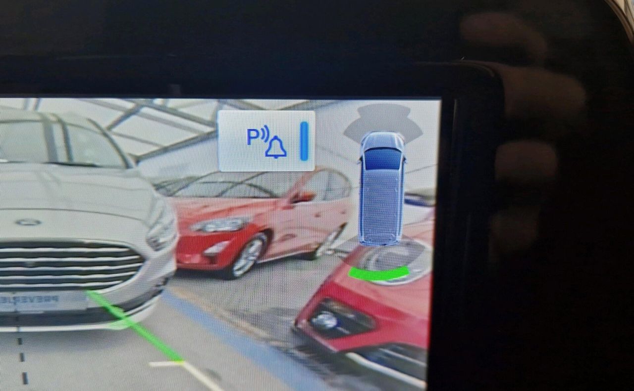 Zunanja slika - Ford Tourneo Courier - ACTIVE 1.0ECOBOOST-SLO-RADAR-ZIM.PAKET-KAMERA-BLI - 21