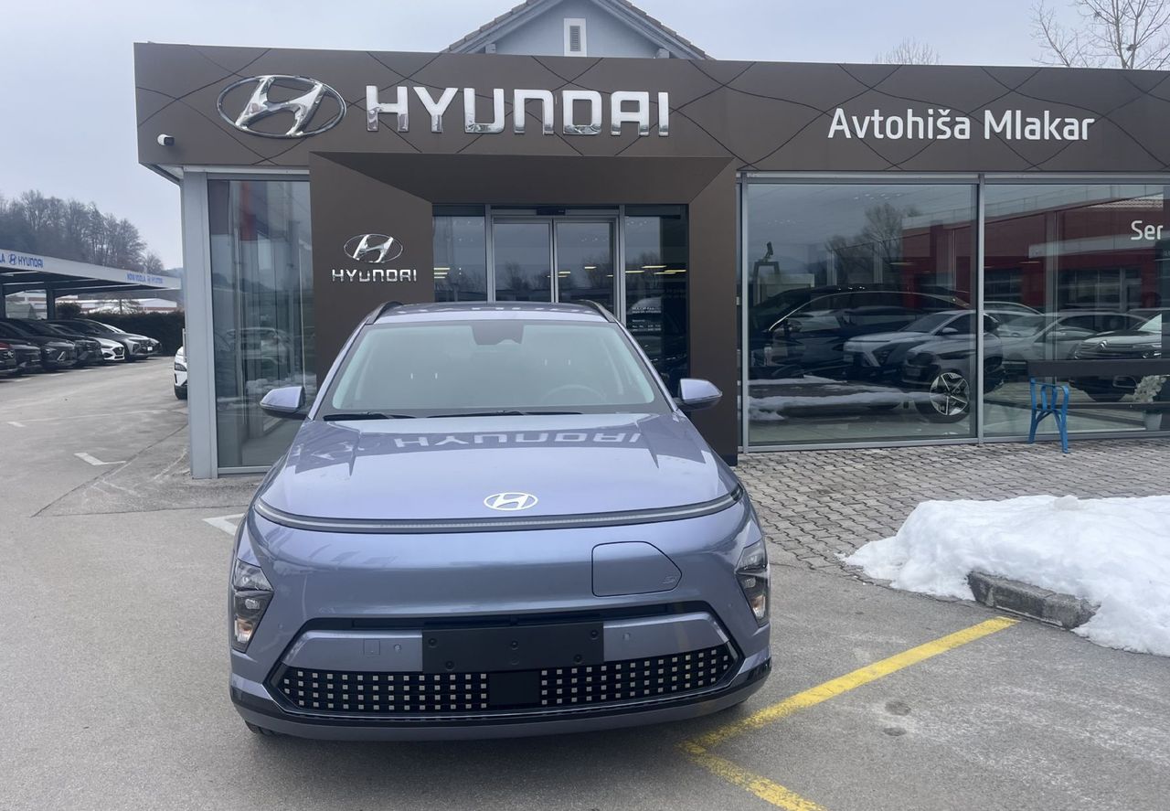 Zunanja slika - Hyundai Kona - Electric 48.6 kWh 99kW PREMIUM+ WINTER - 2