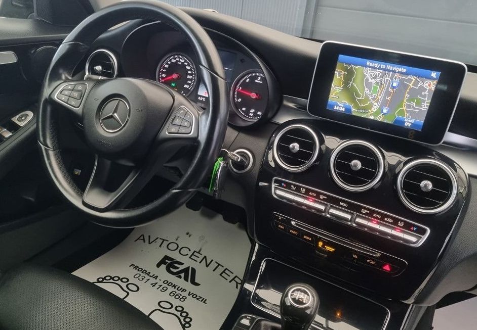 Zunanja slika - Mercedes-Benz C-Razred - C 200 CDI-AVNTGARDE SPORT-USNJE-NAVI-TEMPOMAT-... - 16