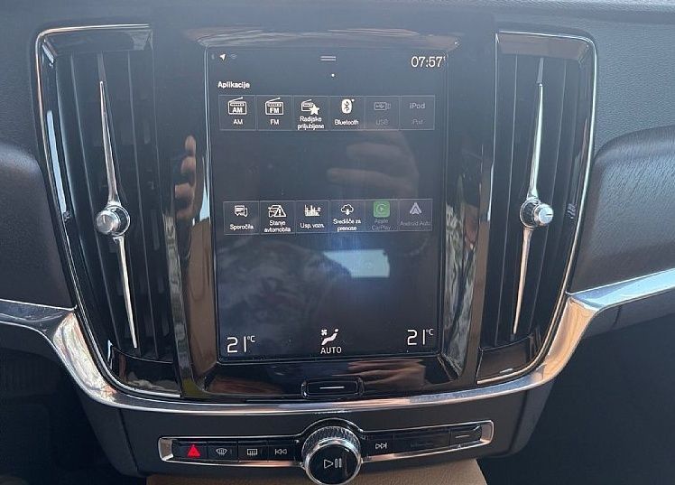 Zunanja slika - Volvo V90 Cross Country - D4 AWD AUT Edition Pro NAVI KLJUKA KAMERA - 16