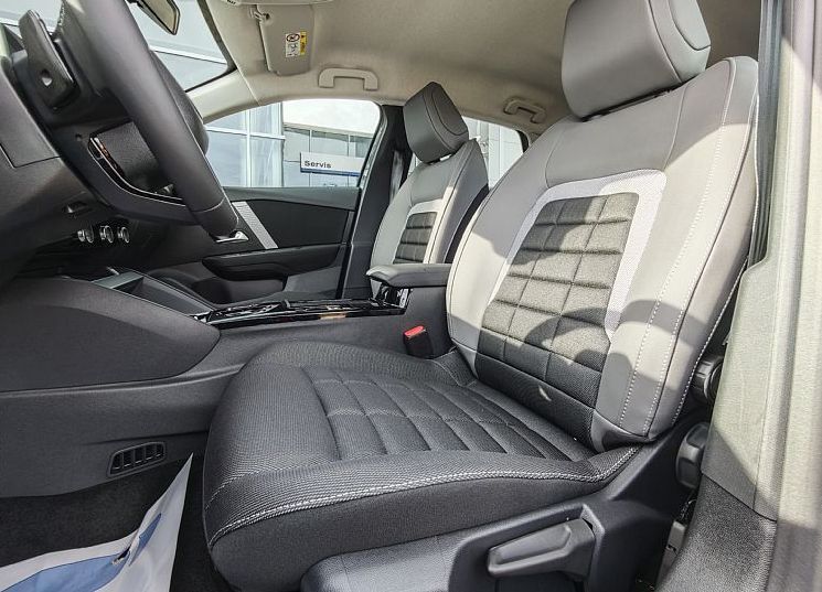 Zunanja slika - Citroën C4 - Business Hibrid 145 avtomatik - 6