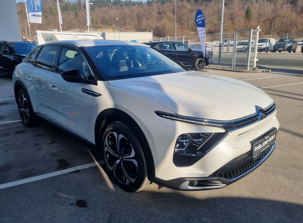 Zunanja slika - Citroën C5 X - 1.6 PHEV 225 SHINE PACK+POTRJENA SERVISNA+MALO KM - 3