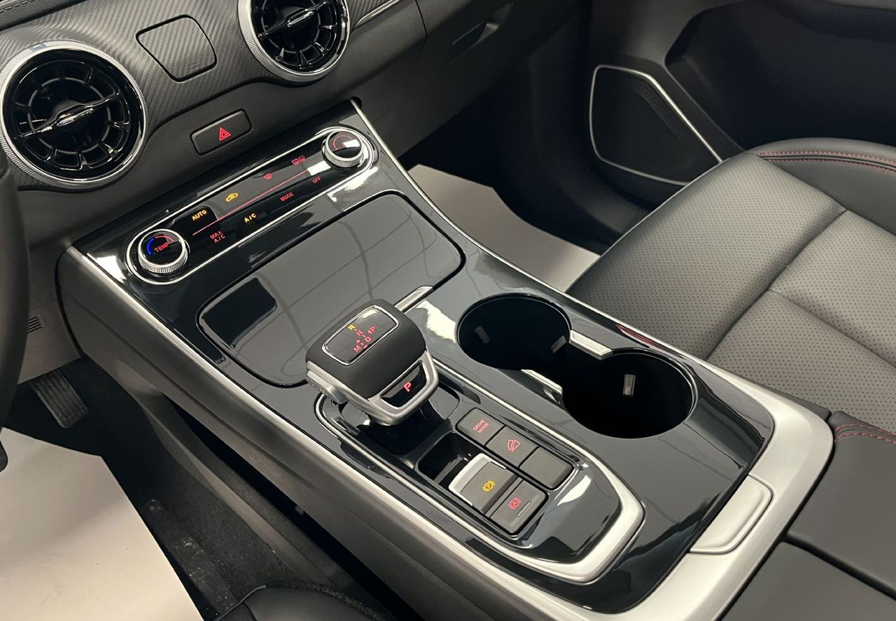 Zunanja slika - Forthing Forthing T5 EVO - T5 Evo 1.5 T-GDI LUXURY - NA ZALOGI - my 2025 - - 18