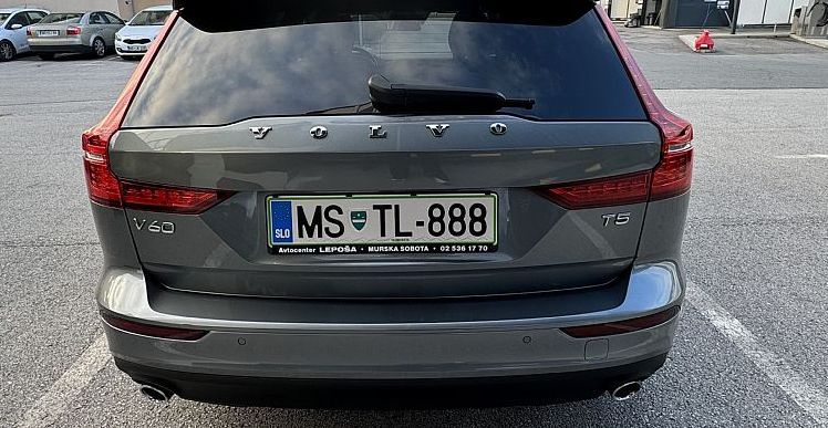 Zunanja slika - Volvo V60 - T5 2.0 Momentum FWD - ZELO DOBRO OHRANJEN - 9