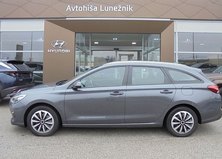 Zunanja slika - Hyundai i30 Wagon - 1.4 T-GDI STYLE°Multimedija°DAB°PLUS°RG°1.LASTNIK - 5