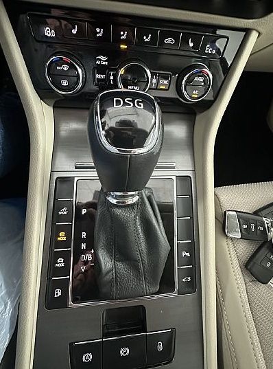 Zunanja slika - Škoda Superb - 1.4 TSI HEV Style DSG.NEMŠKA+4ALU.KAMERA.LED.NAVI - 14