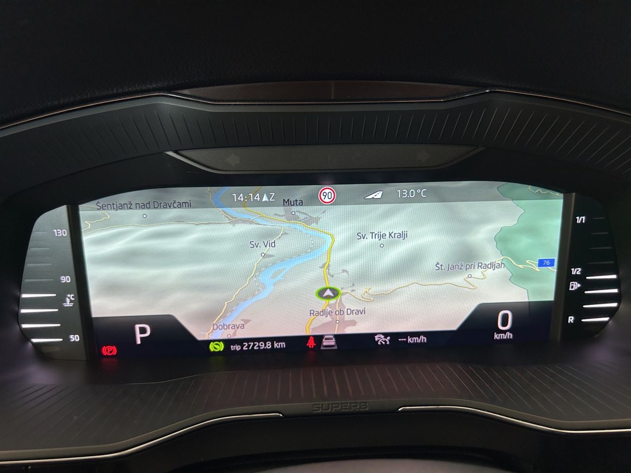 Zunanja slika - Škoda Superb - Combi 4x4 2,0 TDI DSG - 14