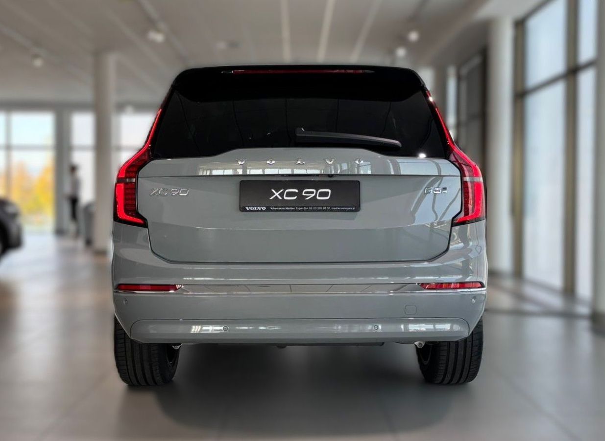 Zunanja slika - Volvo XC90 - B5P Core 7s AWD 3 leta garancije + 3 servisi - 4