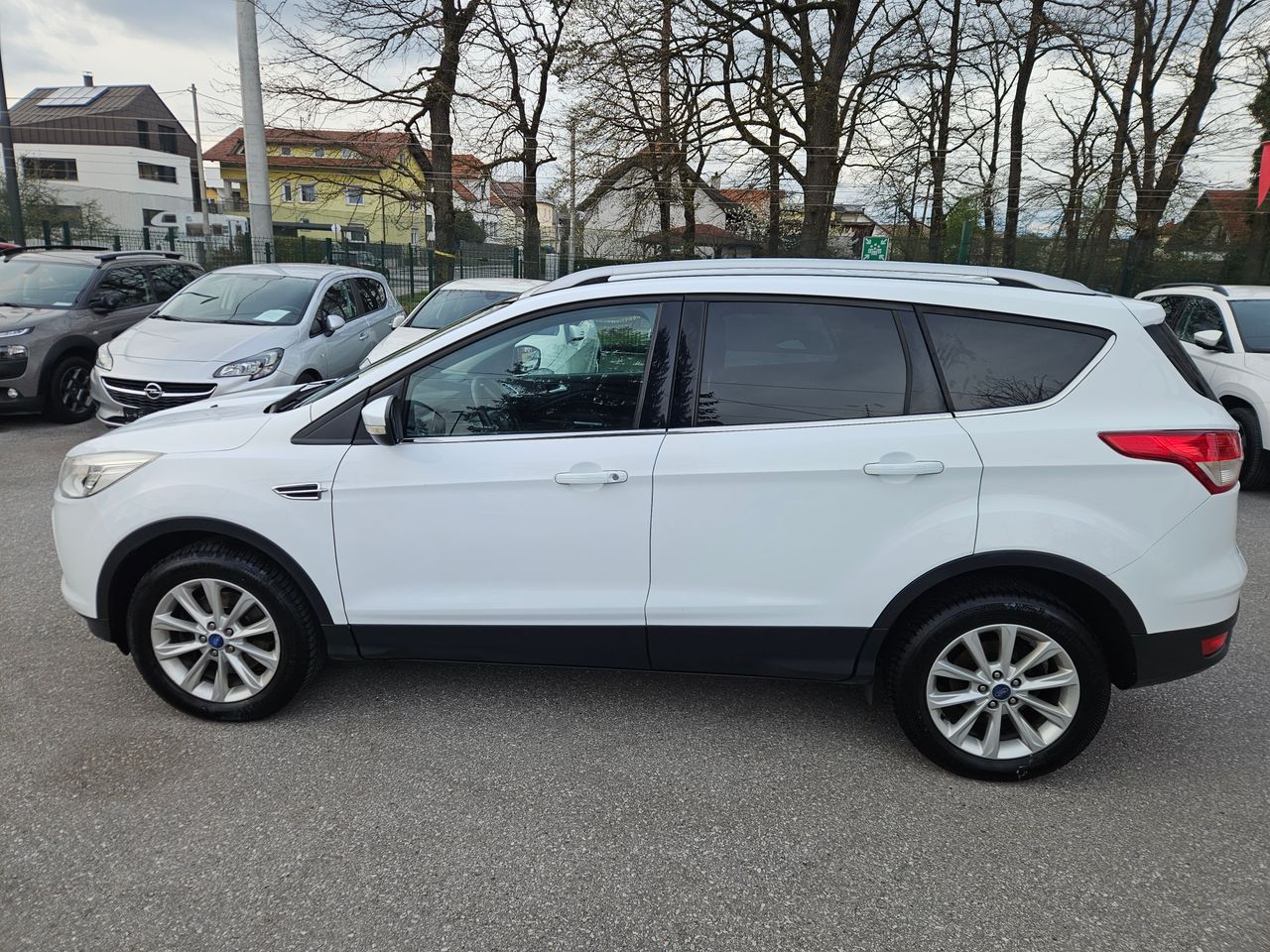Zunanja slika - Ford Kuga - 4x2 2,0 TDCi Titanium - 1