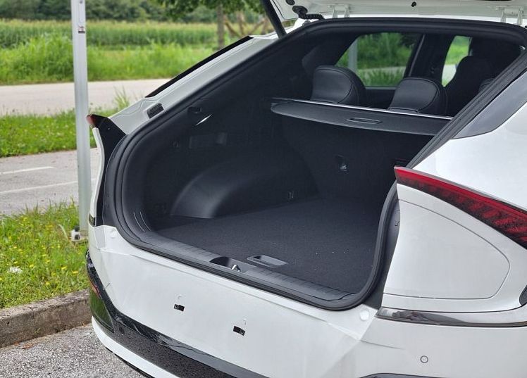 Zunanja slika - KIA EV6 - GT-LINE ENERGY 77 kWh. 168kW RWD - 12