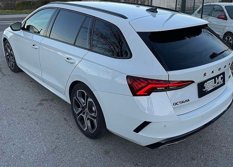 Zunanja slika - Škoda Octavia - RS 2.0 TSI 245ks °FULL LED° °AUT+F-1° °19-COL° - 7