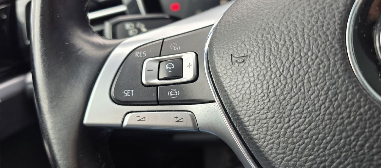 Zunanja slika - VW Touareg - V6 TDI BLACK PAKET-PANORAMA-MATRIX-ALU 20-VIRTUAL - 19