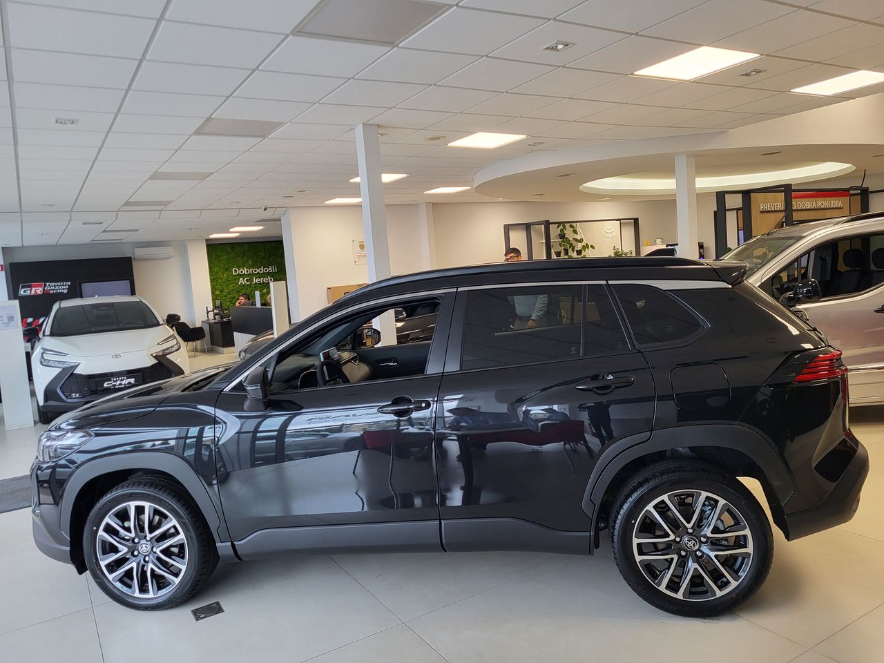 Zunanja slika - Toyota Corolla - 1.8 HEV Style - 7