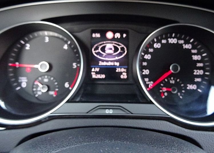 Zunanja slika - VW Passat - Variant 2.0 TDI BMT SCR Business DSG 150KM- Head UP- - 15