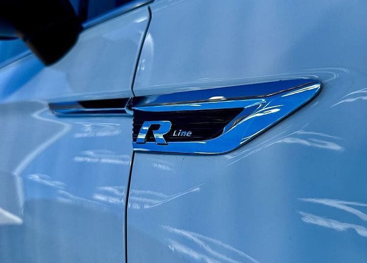 Zunanja slika - VW Tiguan - 2.0 TDI SCR BMT R-Line Edit. 110kW - 12