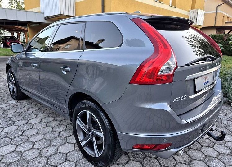 Zunanja slika - Volvo XC60 - D4 R-Design NAVI F1 VL. KLJUKA 1.LETNO JAMSTVO - 4