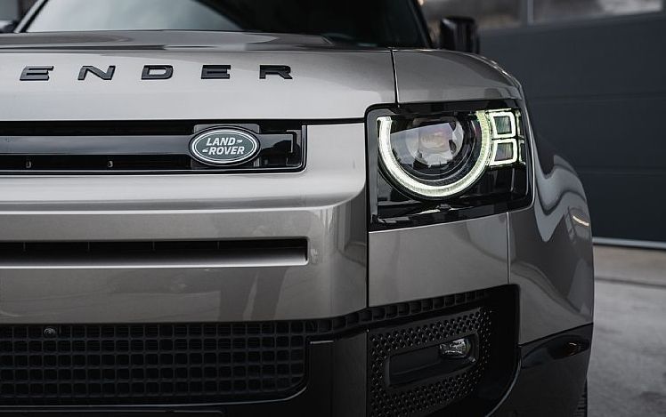 Zunanja slika - Land Rover Defender - 110 X-Dyn HSE 3.0d SILICON SILVER - 9