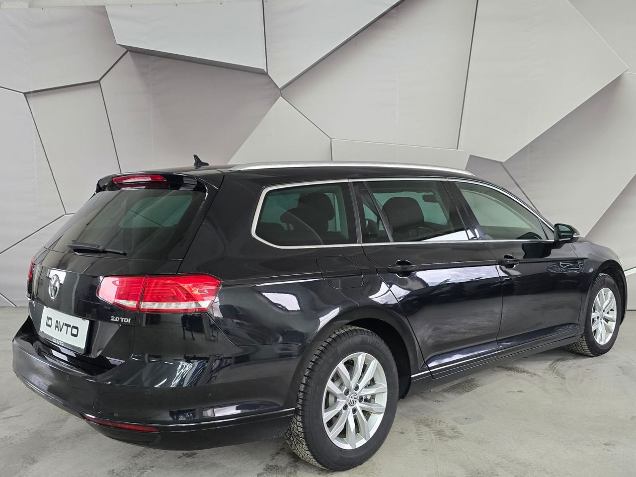 Zunanja slika - VW Passat - Variant 2,0 TDI BMT Connect DSG - 3
