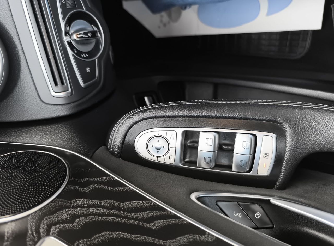 Zunanja slika - Mercedes-Benz C-Razred - C 200 d AVANTGARDE AUT-SLO-VRHUNSKI-SAMO 179TKM - 17